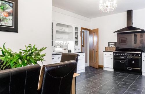 Cupar House | Newton Manor House