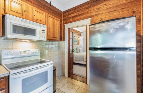 The Meadows Condo | NEWTON'S NEST ~ Adult Only, 1 Bedroom, 1 Bath Condo w/Shared Pool!