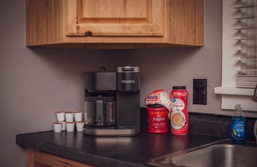 Cape Girardeau House | Next Door to Mercy Hospital - Pet Friendly - Fast Wifi