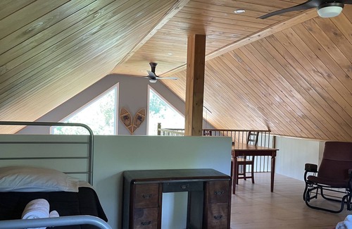 Notre-Dame-Des-Bois House | Next to Paradise