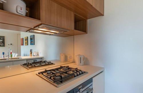North Ryde Apartment | Next to Station Family & Friend Free Parking