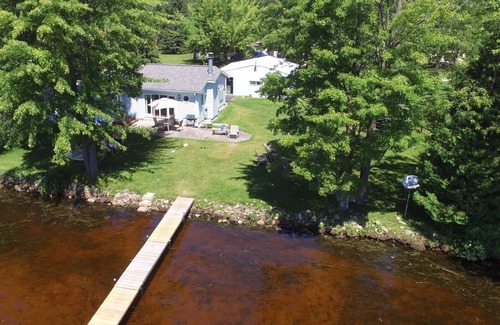 Wauksaukee Cottage | NFL draft housing one hour north of Green Bay