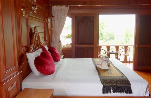 Chong Kham Hotel | Ngamta Hotel