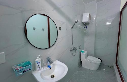 Mong Cai Hotel | Nhà Nghỉ Hương Sen