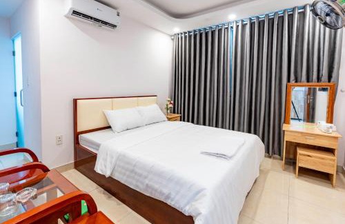 Long Bien Hotel | Nhà Nghỉ Light Hotel