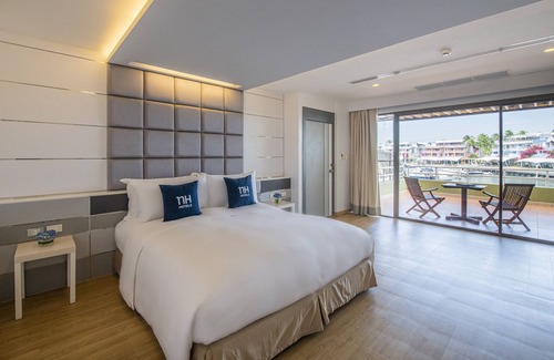Koh Kaew Hotel | NH Boat Lagoon Phuket Resort