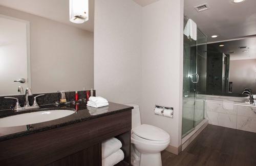 Fallsview Hotel | Niagara Falls Marriott on the Falls