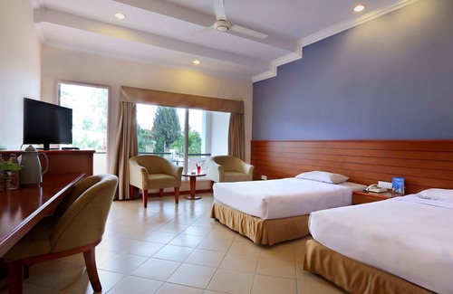Parapat Hotel | Niagara Hotel Lake Toba & Resorts