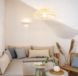 Ermoupoli Apartment | NiaN CYCLADIC SUITE