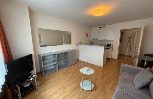District 6 Apartment | Nice 1BR flat in the city center - Crown 3