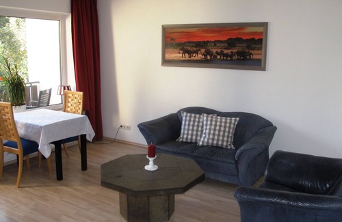 Hetterscheidt Apartment | nice 2 bedroom apartment near Dusseldorf, quiet and central location with sunny balcony