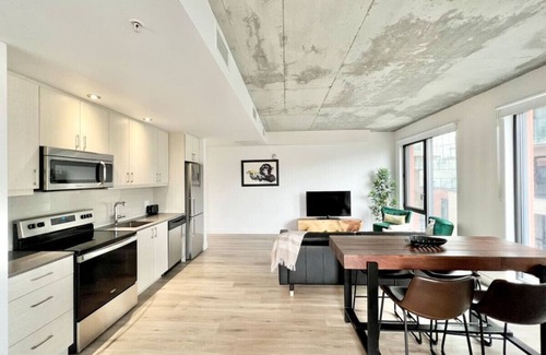 Cite Multimedia Apartment | Nice 2-bedroom apt in Old Port, featuring stylish decor modern amenities and a fantastic location.