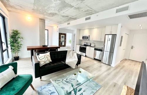 Cite Multimedia Apartment | Nice 2-bedroom apt in Old Port, featuring stylish decor modern amenities and a fantastic location.