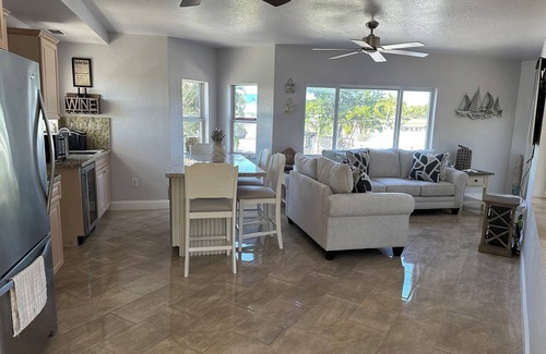 Twin Lakes House | Nice 3-bedroom house with AC in Key Largo