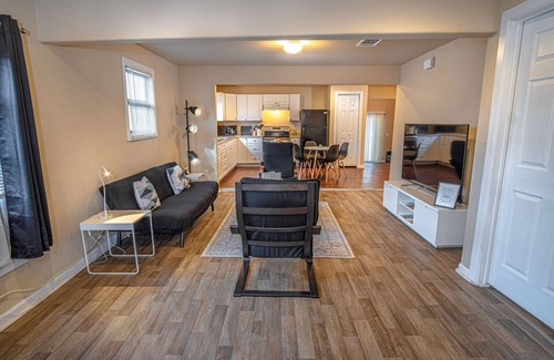 Arena District House | Nice 3br/2ba Near Downtown 2 min At&t Center