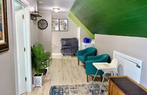 Buffalo Apartment | Nice and cozy whole house 25min to Niagara falls