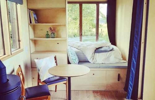 Pietrain Other | Nice and Slow : Eco-responsible tiny house