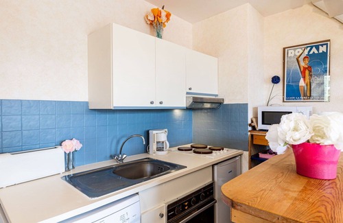 Saint-Palais-sur-Mer Apartment | Nice apartment for 5 people with WIFI, TV and balcony