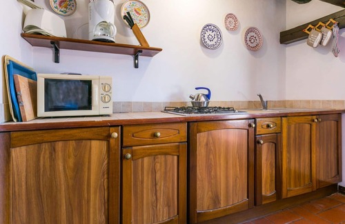 Poggiarello House | Nice apartment in villa for 4 guests with pool, WIFI, TV, terrace, panoramic view and parking