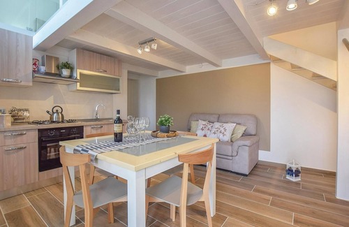 Laureana Cilento Apartment | Nice apartment in Laureana Cilento (SA)