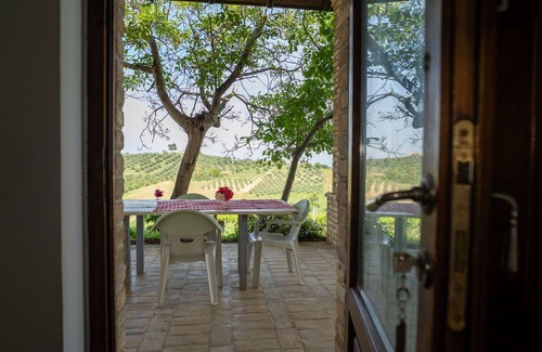 Citta Sant'Angelo Apartment | Nice apartment for 4 guests with pool, A/C, WIFI, TV, patio, pets allowed and parking