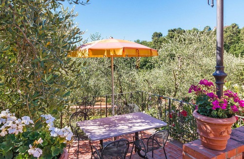 Pieve a Nievole Apartment | Nice apartment for 6 guests with hot tub, WIFI, pool, TV, patio, pets allowed and parking