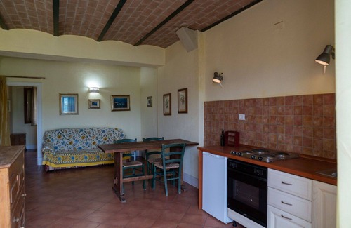 Villa Santa Maria Apartment | Nice apartment for 4 people with WIFI, pool, A/C, TV, balcony and pets allowed