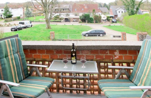 Raben Steinfeld Apartment | Nice apartment for 2 people with WIFI, TV, balcony and parking