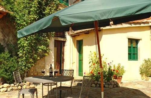 Lastra a Signa Apartment | Nice apartment for 6 people with pool, WIFI, TV, patio and parking