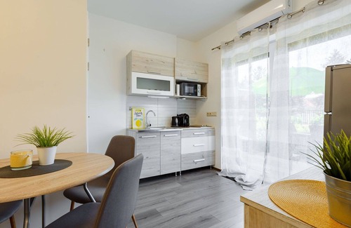 Balatonfoldvar Apartment | Nice apartment for 4 guests with pool, A/C, WIFI, TV, terrace and parking