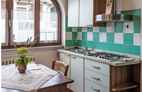 La Morra Apartment | Nice apartment for 2 people with WIFI, pool, TV, patio, pets allowed and parking