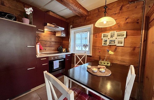 Grossschoenau Apartment | Nice apartment for 3 people with WIFI, TV, patio, pets allowed and parking