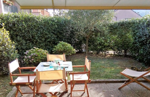 Pignone Apartment | Nice apartment for 4 guests with pool, WIFI, TV, patio and parking