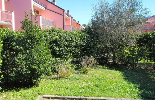 Pignone Apartment | Nice apartment for 4 guests with pool, WIFI, TV, patio and parking