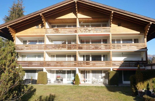 Gstaad Apartment | Nice apartment for 4 guests with WIFI, TV, balcony and pets allowed