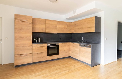 Fronhausen Apartment | Nice apartment for 4 people with WIFI, TV, patio and parking