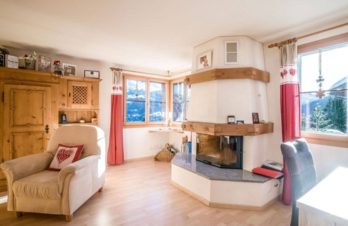 Riom-Parsonz Apartment | Nice apartment for 4 people with WIFI, TV, terrace, pets allowed, panoramic view and parking