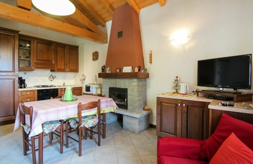Vignola Apartment | Nice apartment for 4 people with TV, balcony and parking