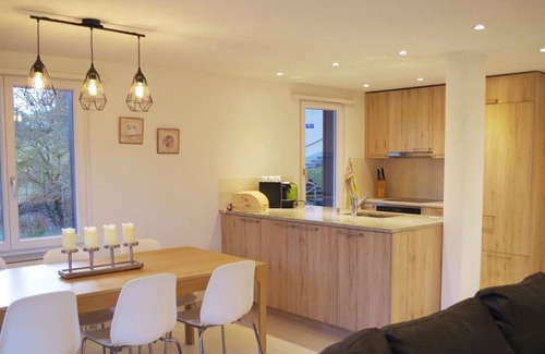 Saanenmoeser Apartment | Nice apartment for 4 people with WIFI, balcony and parking