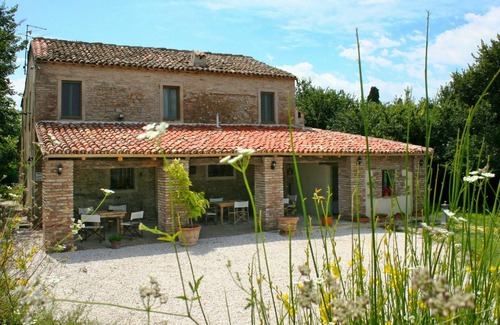 Granarola Apartment | Nice apartment for 4 people with pool, A/C, WIFI, TV, patio, pets allowed and parking