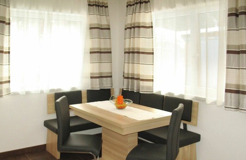 Gries Apartment | Nice apartment for 4 people with WIFI, TV, terrace and parking
