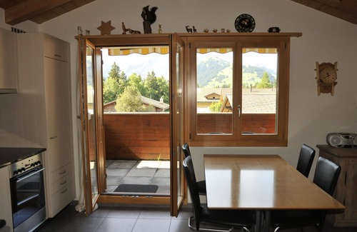 Adelboden Apartment | Nice apartment for 5 people with WIFI, TV and balcony