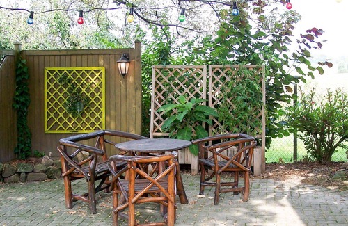 Friesenheim Apartment | Nice apartment for 6 people with WIFI, TV, patio and parking