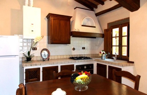Dicomano Apartment | Nice apartment for 6 people with pool, WIFI, TV, pets allowed and parking