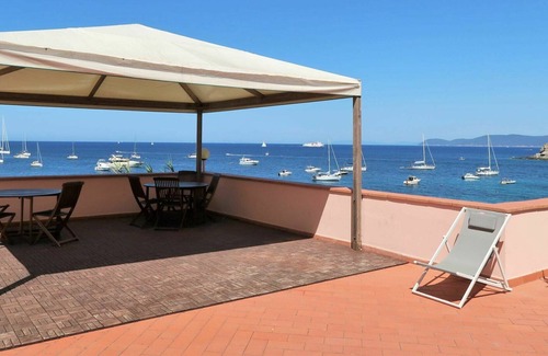 Cavo Apartment | Nice apartment for 6 people with WIFI, TV, pets allowed and parking