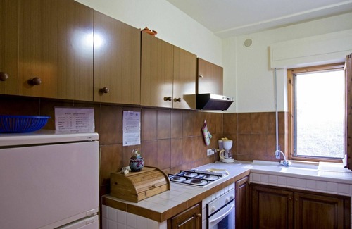Paciano Apartment | Nice apartment for 7 people with WIFI, pool, TV, patio, pets allowed and parking