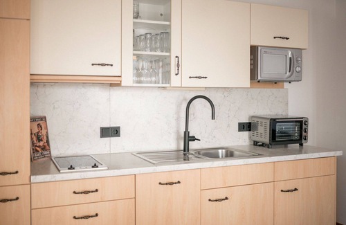 Thumersbach Apartment | Nice apartment for 6 guests with WIFI, TV, terrace, pets allowed and parking