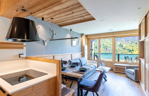 Tignes Apartment | Nice apartment for 5 guests with WIFI, TV and terrace