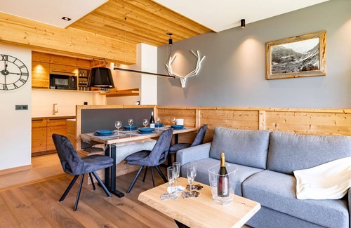 Tignes Apartment | Nice apartment for 5 guests with WIFI, TV and terrace
