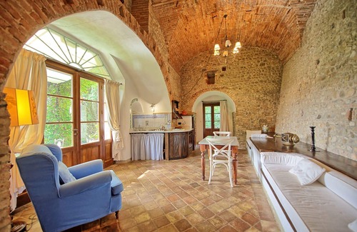 Montespertoli Other | Nice apartment for 2 guests with WIFI, A/C, pool, panoramic view and parking